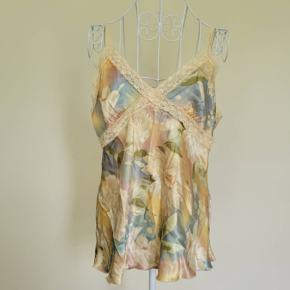 Vintage Nicola Y2K Multicolor Floral Lace Cami Top